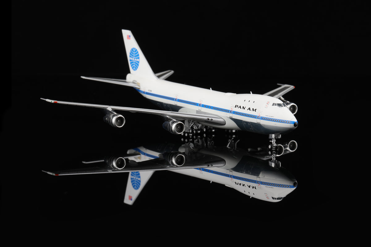 1/400 Pan Am B747-100 "Clipper Young America" N733PA B551405P