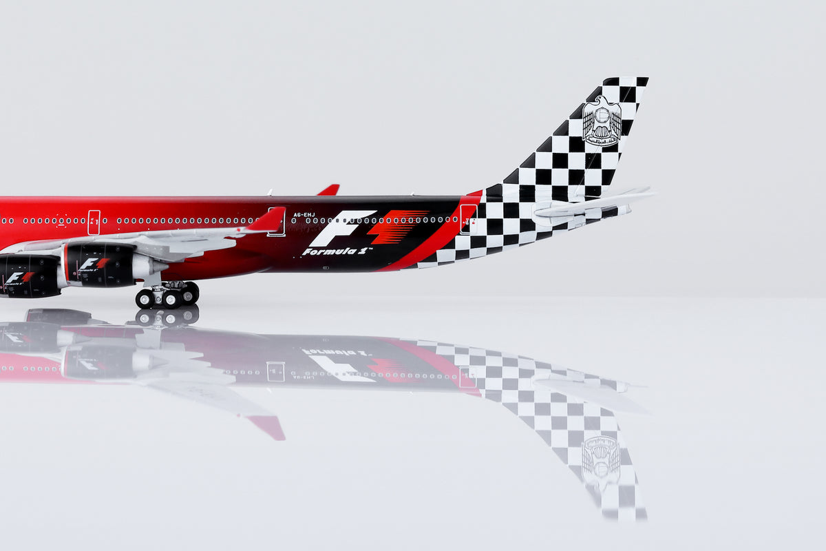 1/400 Etihad Airways A340-642 A6-EHJ "Abu Dhabi GP 2013" HY346099