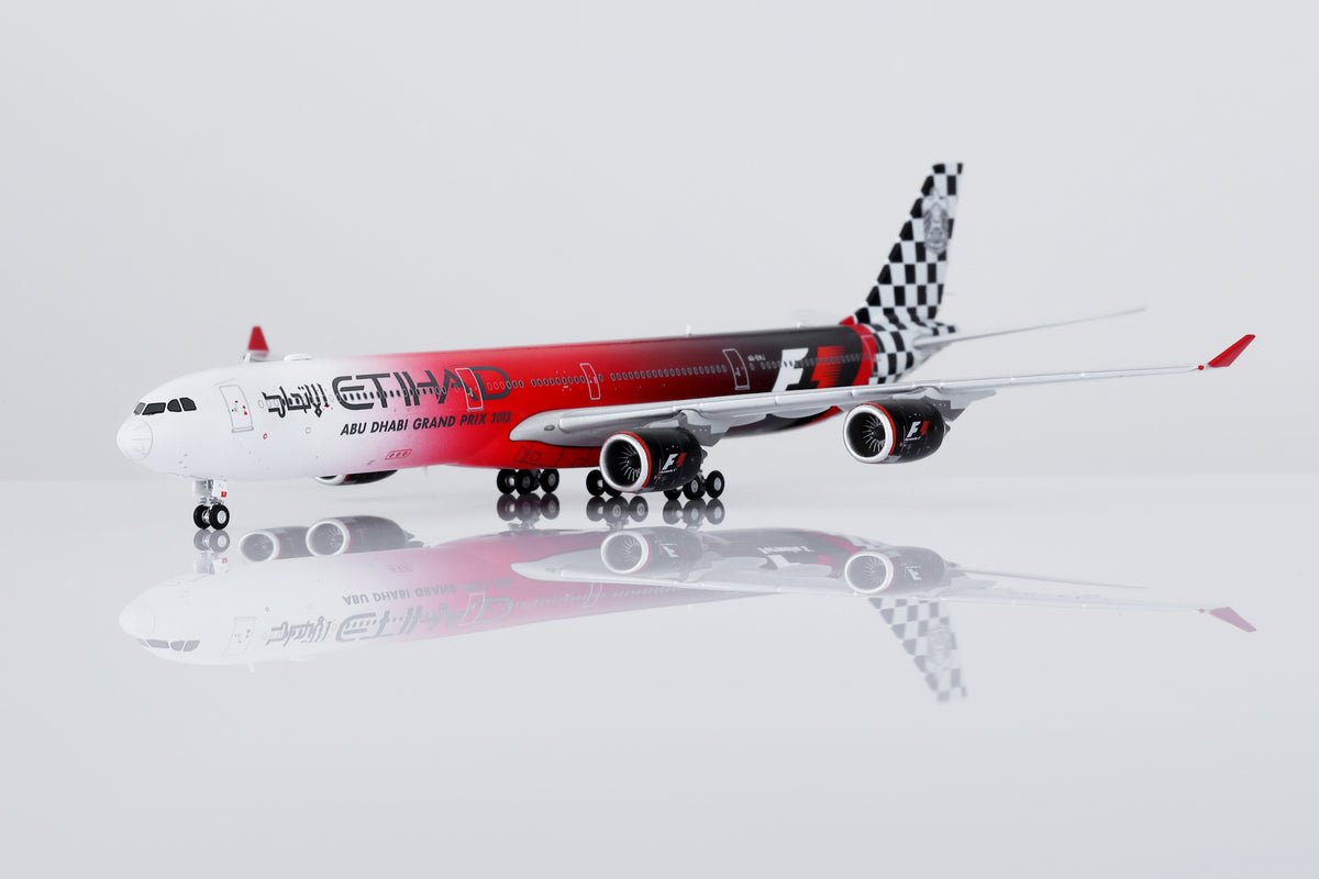 1/400 Etihad Airways A340-642 A6-EHJ "Abu Dhabi GP 2013" HY346099