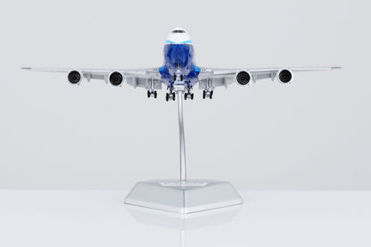 1/400 Boeing Company B747-8 Blue "House livery" B631003