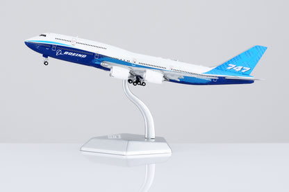 1/400 Boeing Company B747-8 Blue "House livery" B631003F Flaps Down