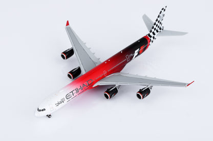 1/400 Etihad Airways A340-642 A6-EHJ "Abu Dhabi GP 2013" HY346099