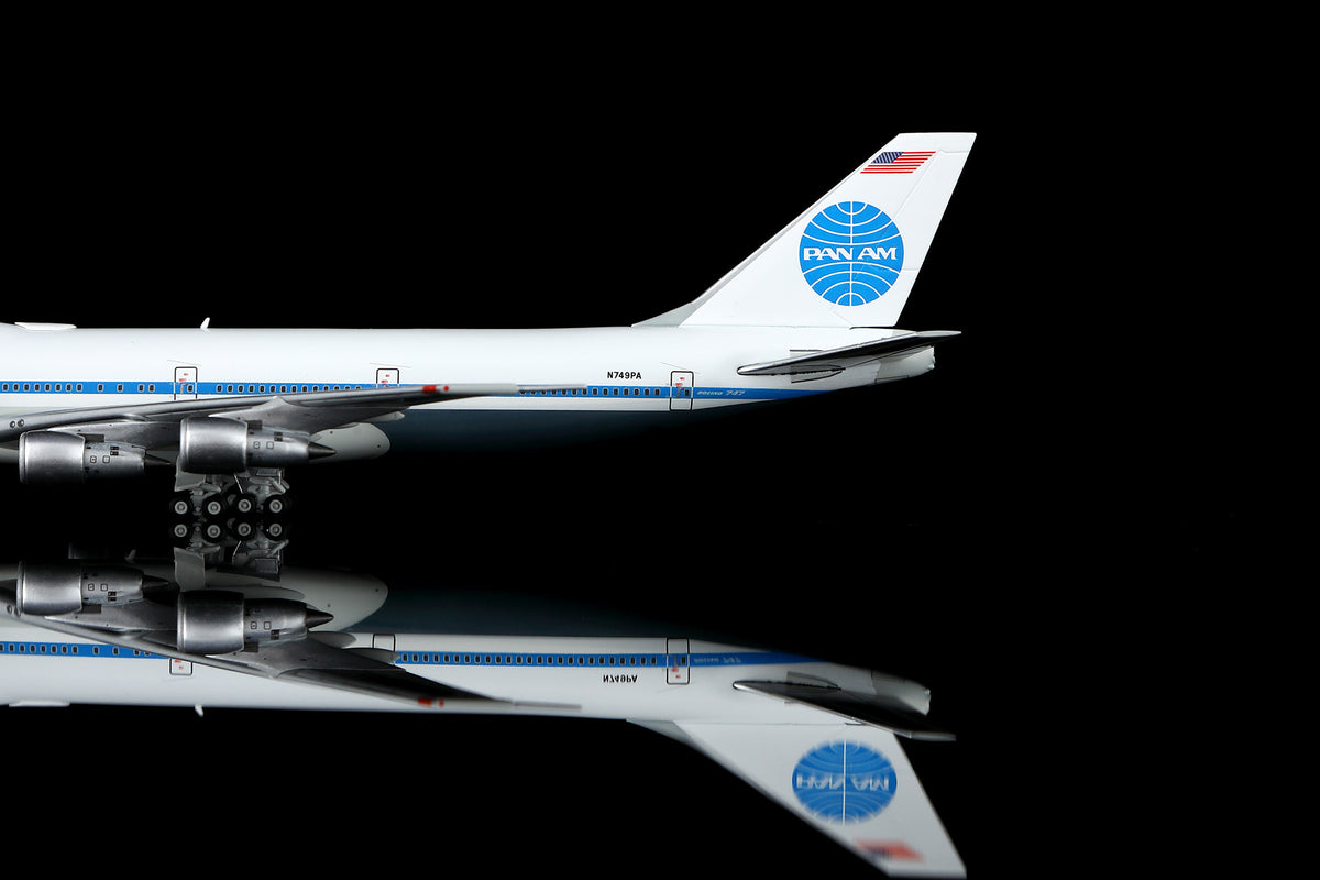 1/400 Pan Am B747-100 "Clipper Dashing Wave" N749PA B551412P
