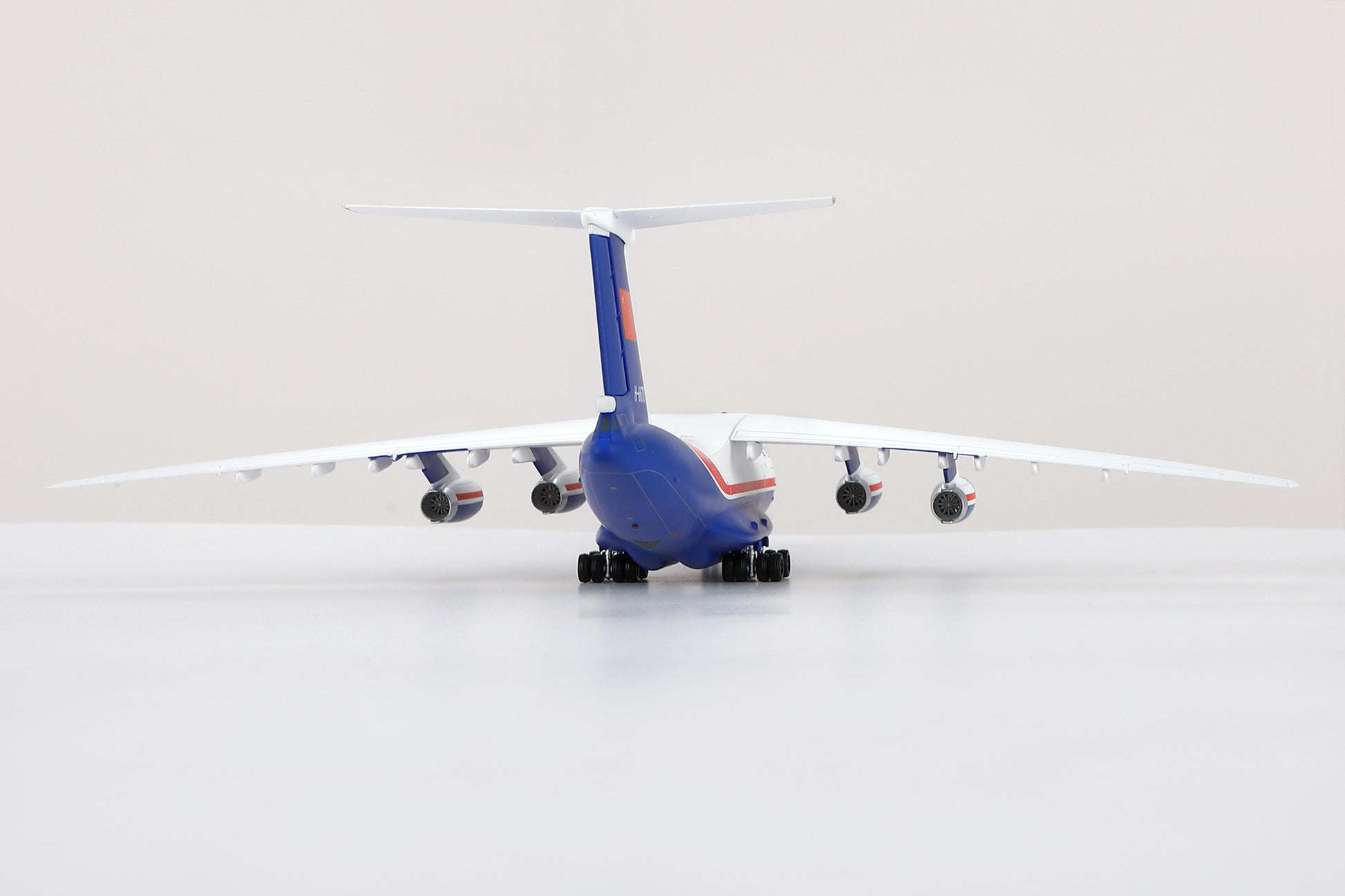 PLAAF Ilyushin IL76 H-6670