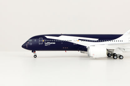 Lufthansa A350-900 D-AIXL