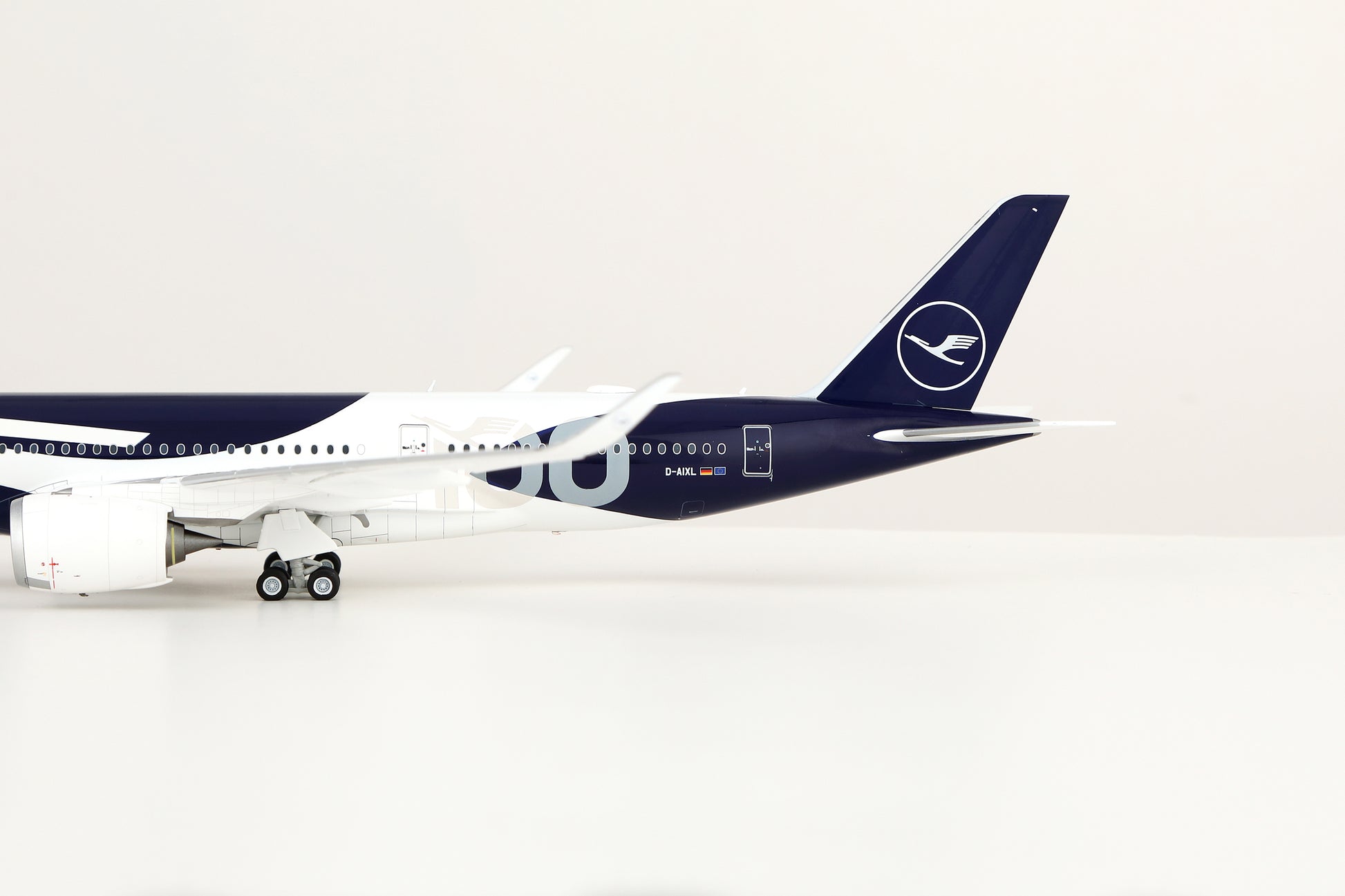Lufthansa A350-900 D-AIXL