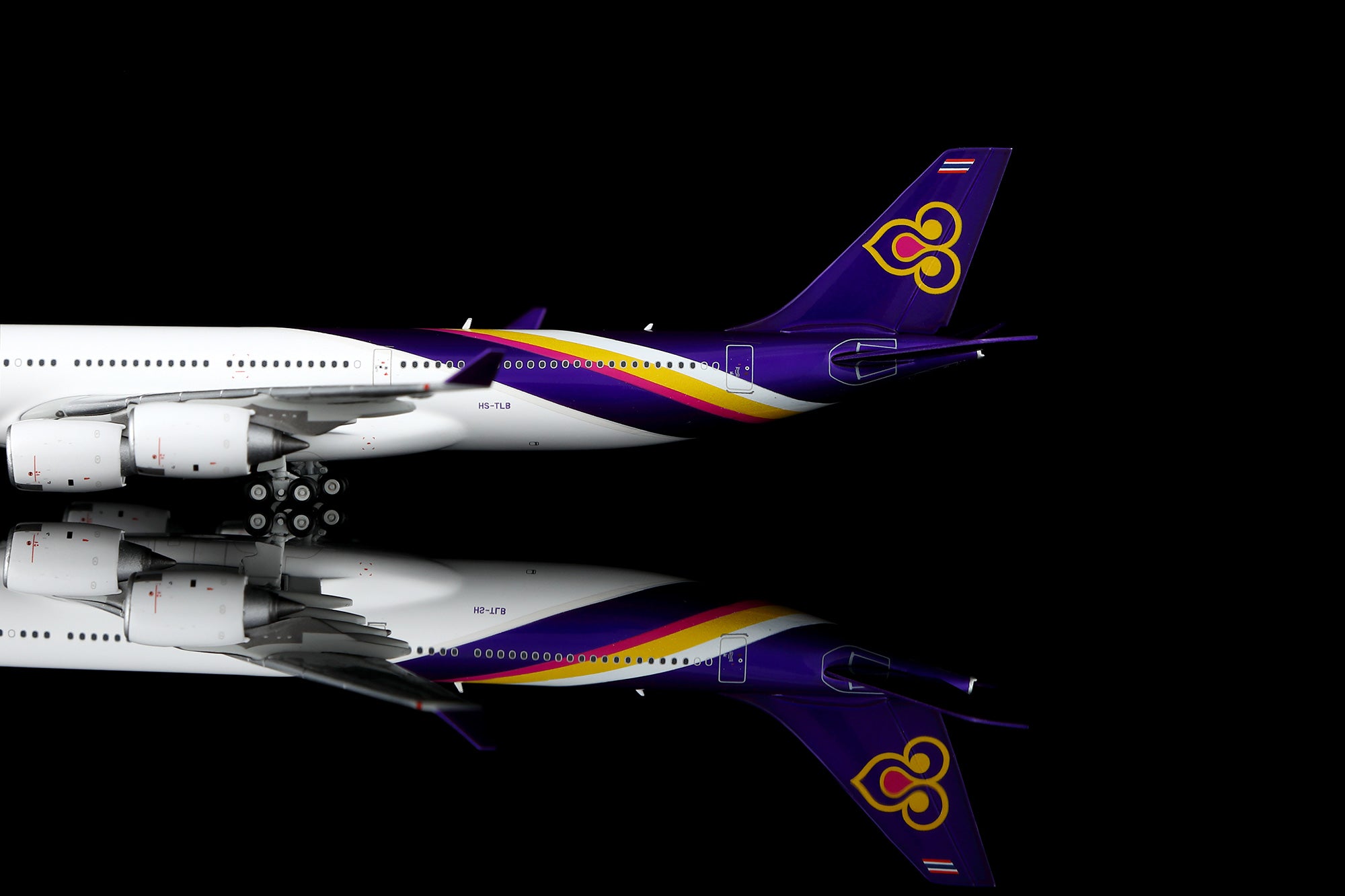 1/400 Thai Airways Airbus A340-500 HS-TLB A530107 - cover