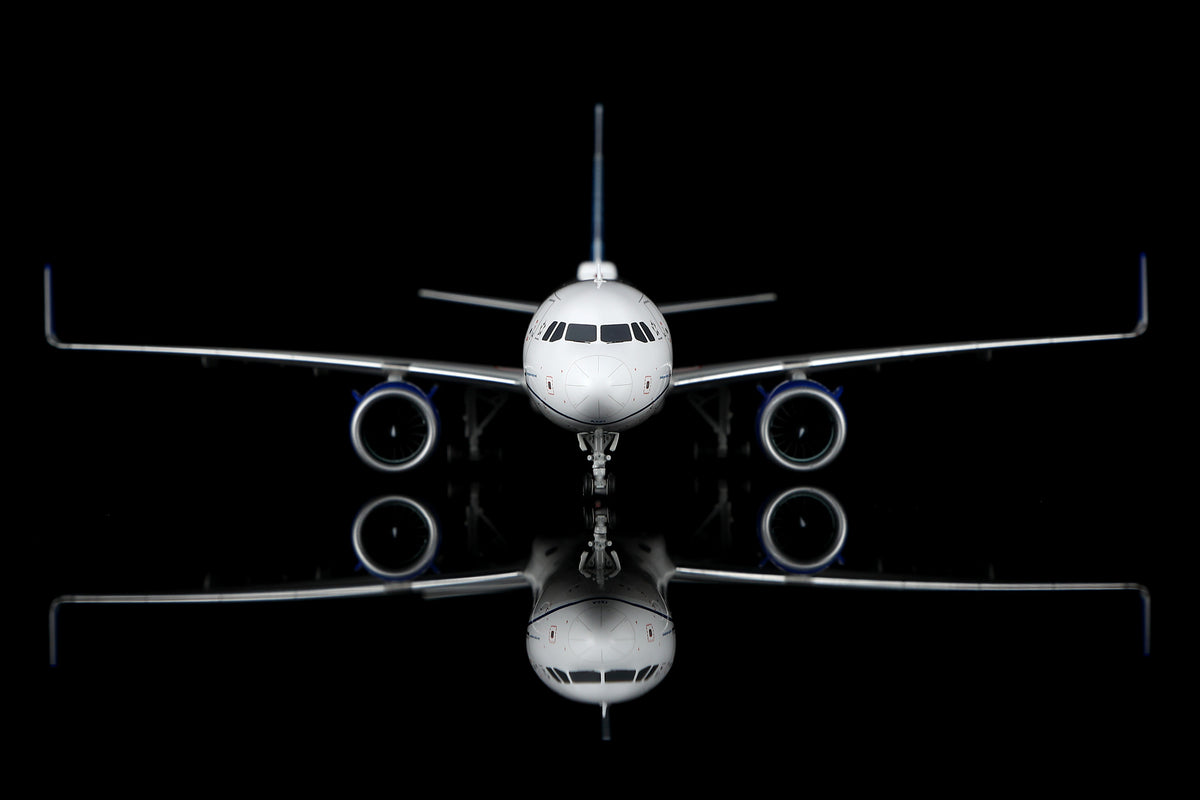 United Airlines A320NEO N44550