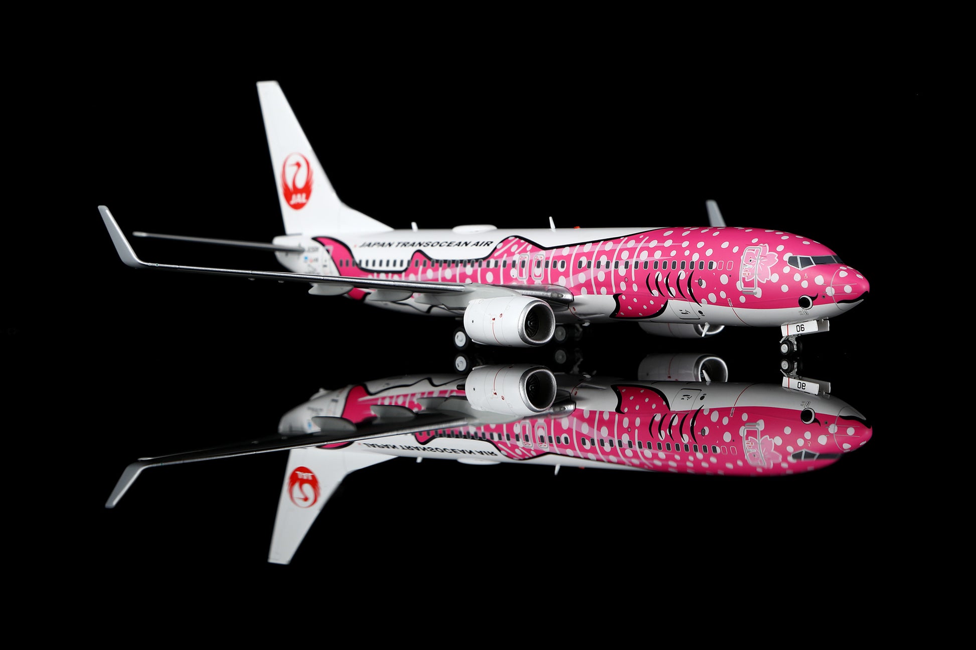 Japan Transocean Air B737-800 JA06RK
