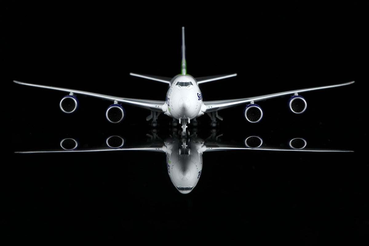 Boeing Company B747-8F N770BA B631006