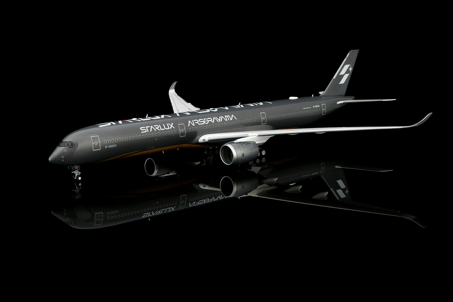 Starlux Airlines A350-1000 B-58553