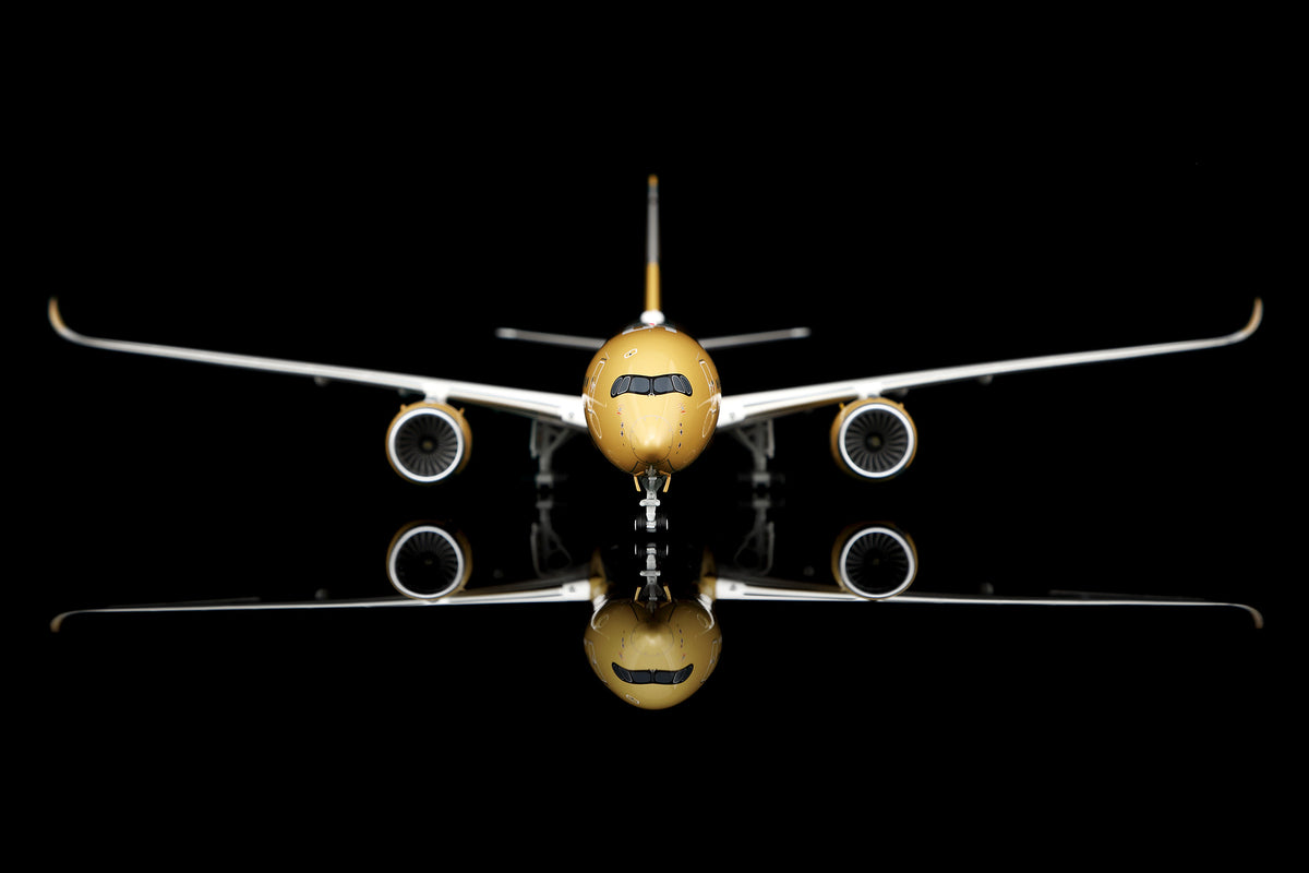 1/200 Starlux Airlines A350-1000 “Airsorayama Golden” B-58554 L2410 / L2410FD