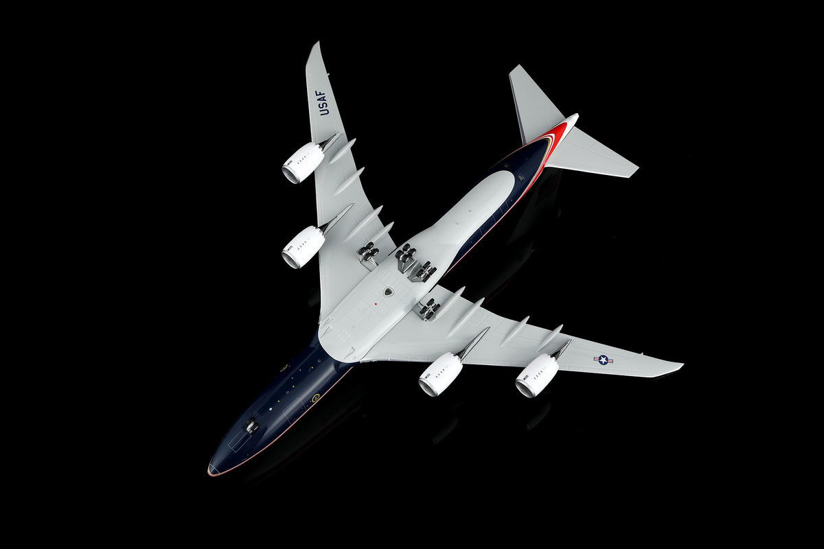 1/200 US Air Force One B747-8 31000 L2418 - image 4