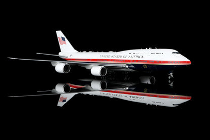 1/200 US Air Force One B747-8 31000 L2418 - image 9