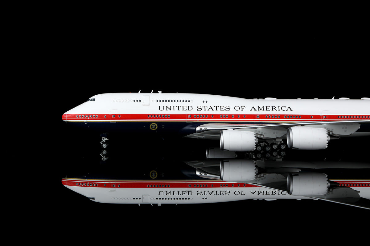 1/200 US Air Force One B747-8 31000 L2418 - image 10