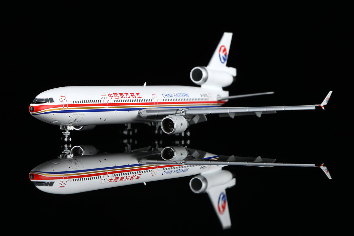 China Eastern Airlines McDonnell Douglas MD-11FB-2175 M101105F Flaps Down