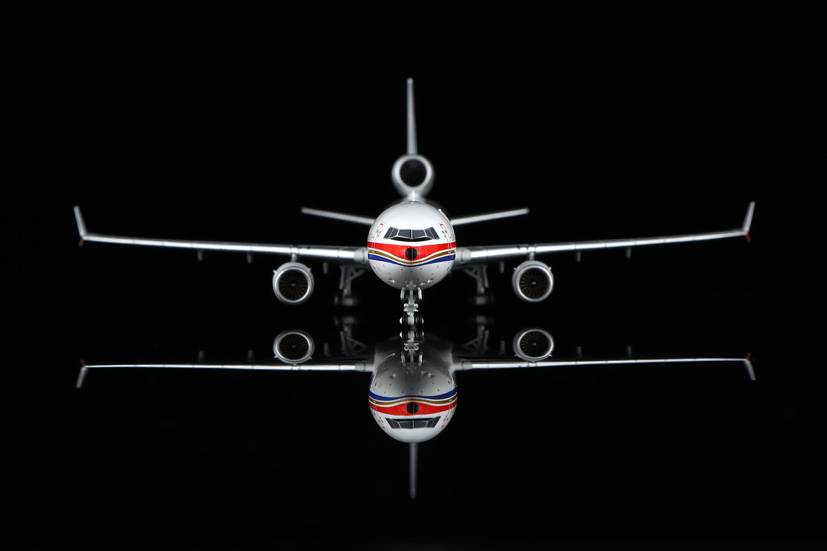China Eastern Airlines McDonnell Douglas MD-11FB-2175 M111105C Interactive Series