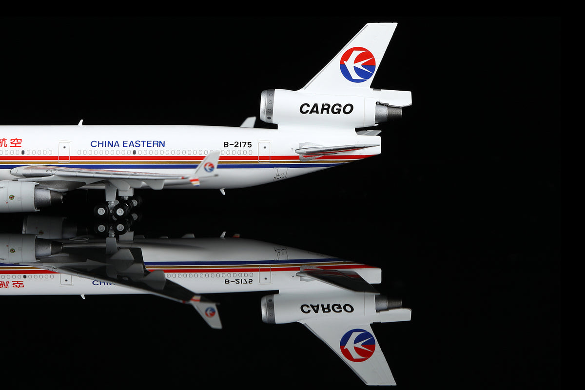 China Eastern Airlines McDonnell Douglas MD-11FB-2175 M111105C Interactive Series