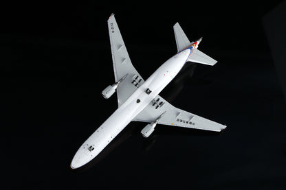 China Eastern Airlines McDonnell Douglas MD-11 B-2172 M101102