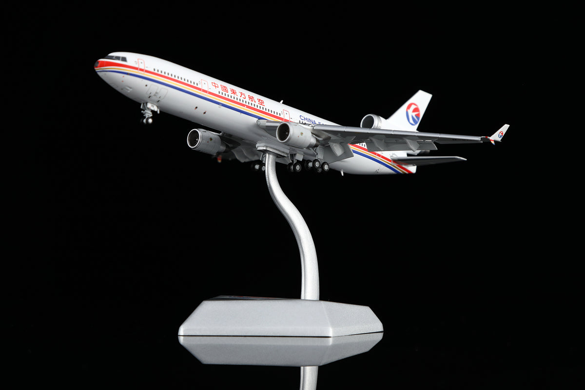 China Eastern Airlines McDonnell Douglas MD-11FB-2175 M101105F Flaps Down