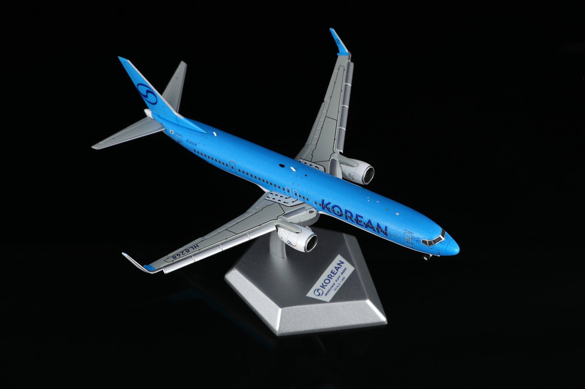KOREAN Air "New Colors"B737-900 HL8248 B470401 - cover