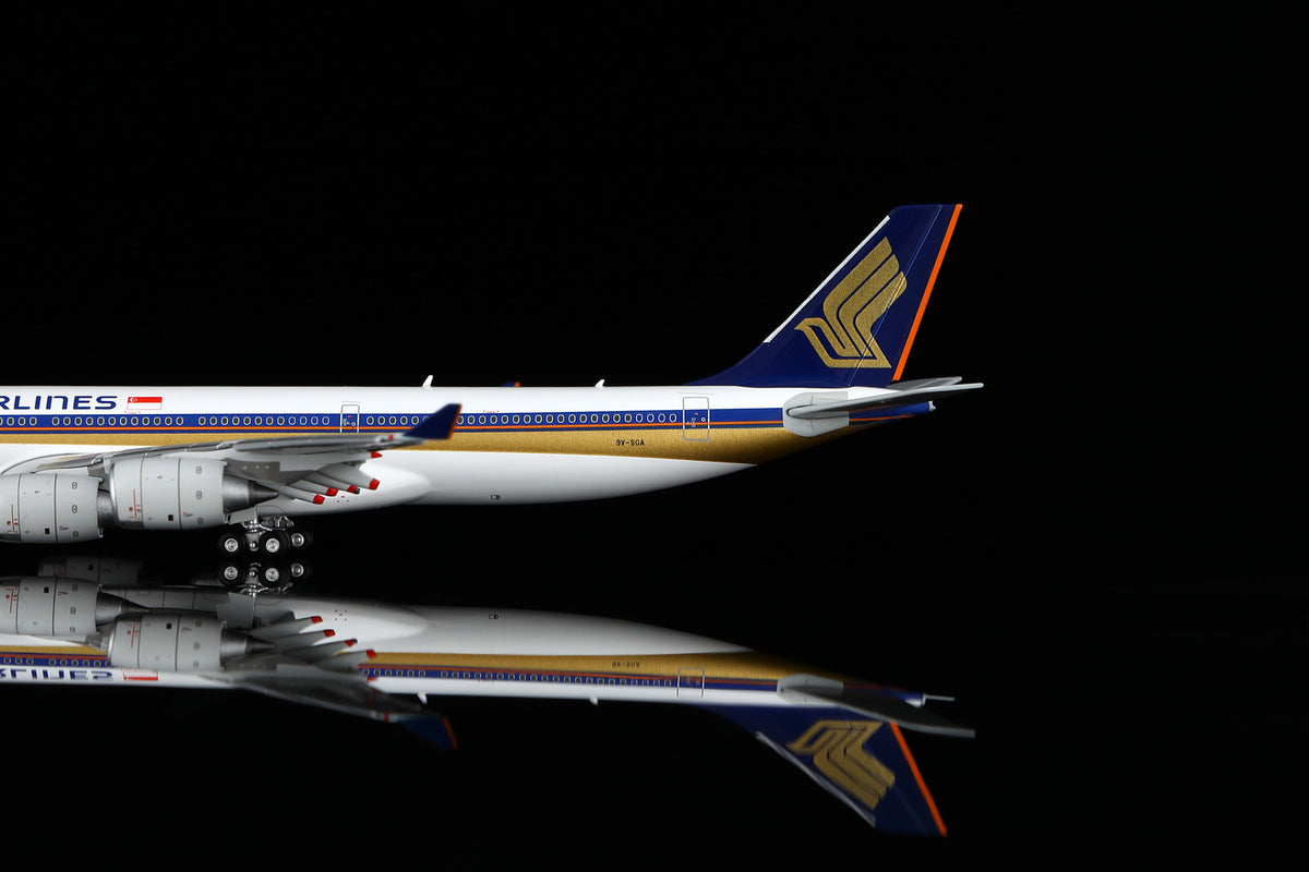 Singapore Airlines Airbus A340-5009V-SGA A530101F Flaps Down
