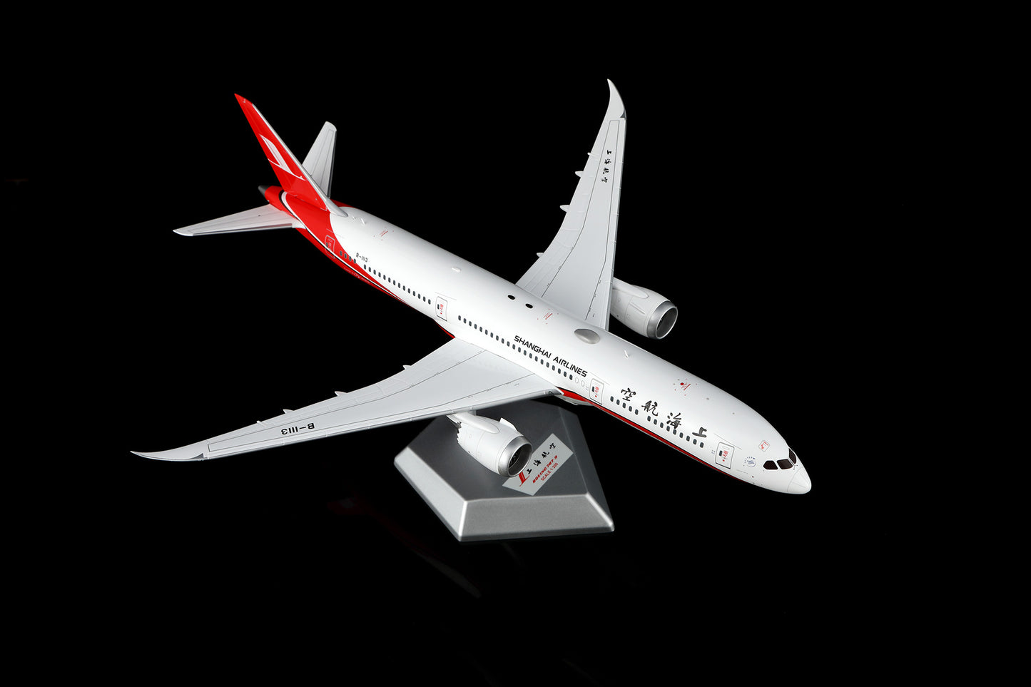 Shanghai Airlines B787-9 Dreamliner B-1113