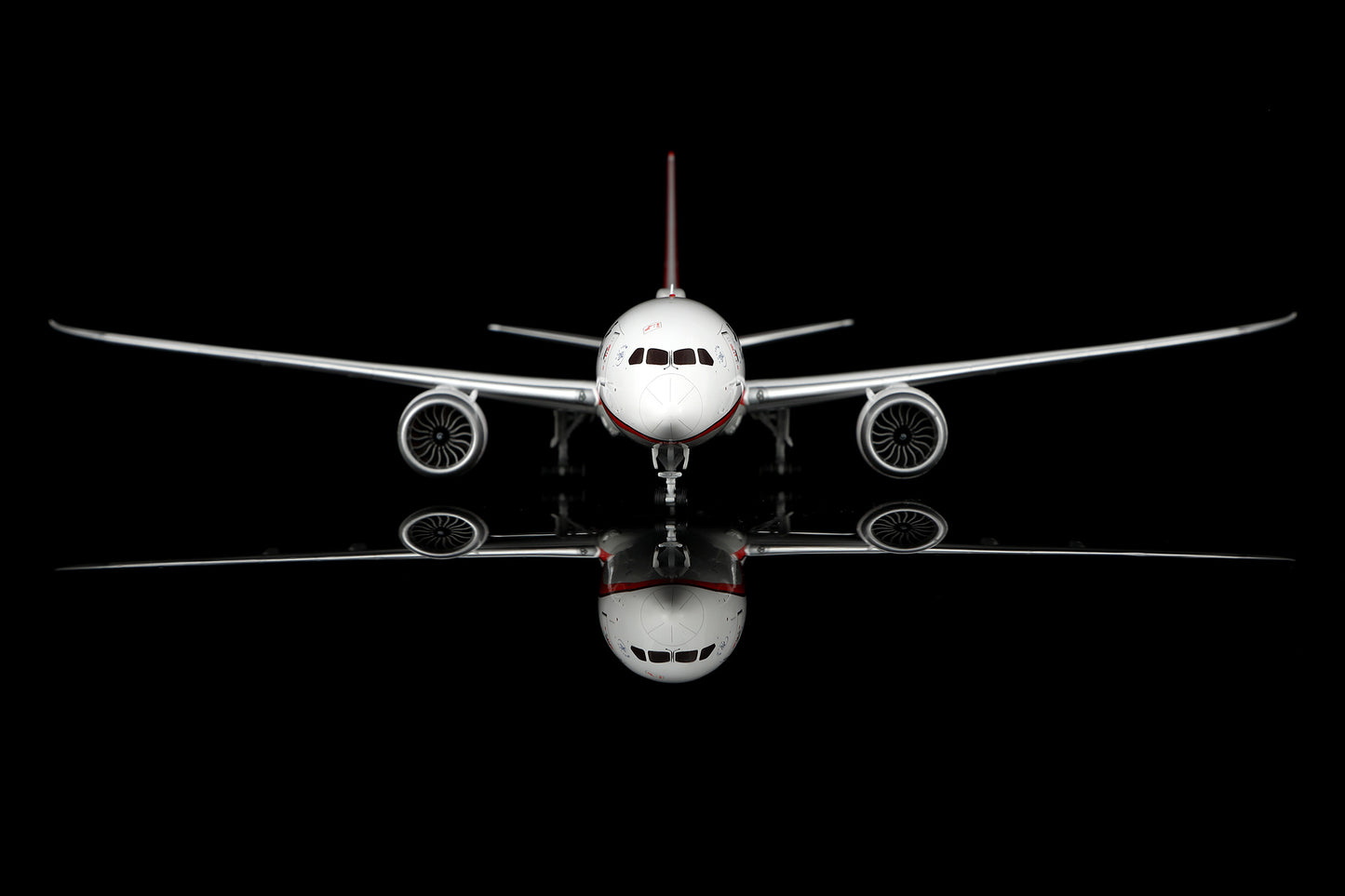 Shanghai Airlines B787-9 Dreamliner B-1113