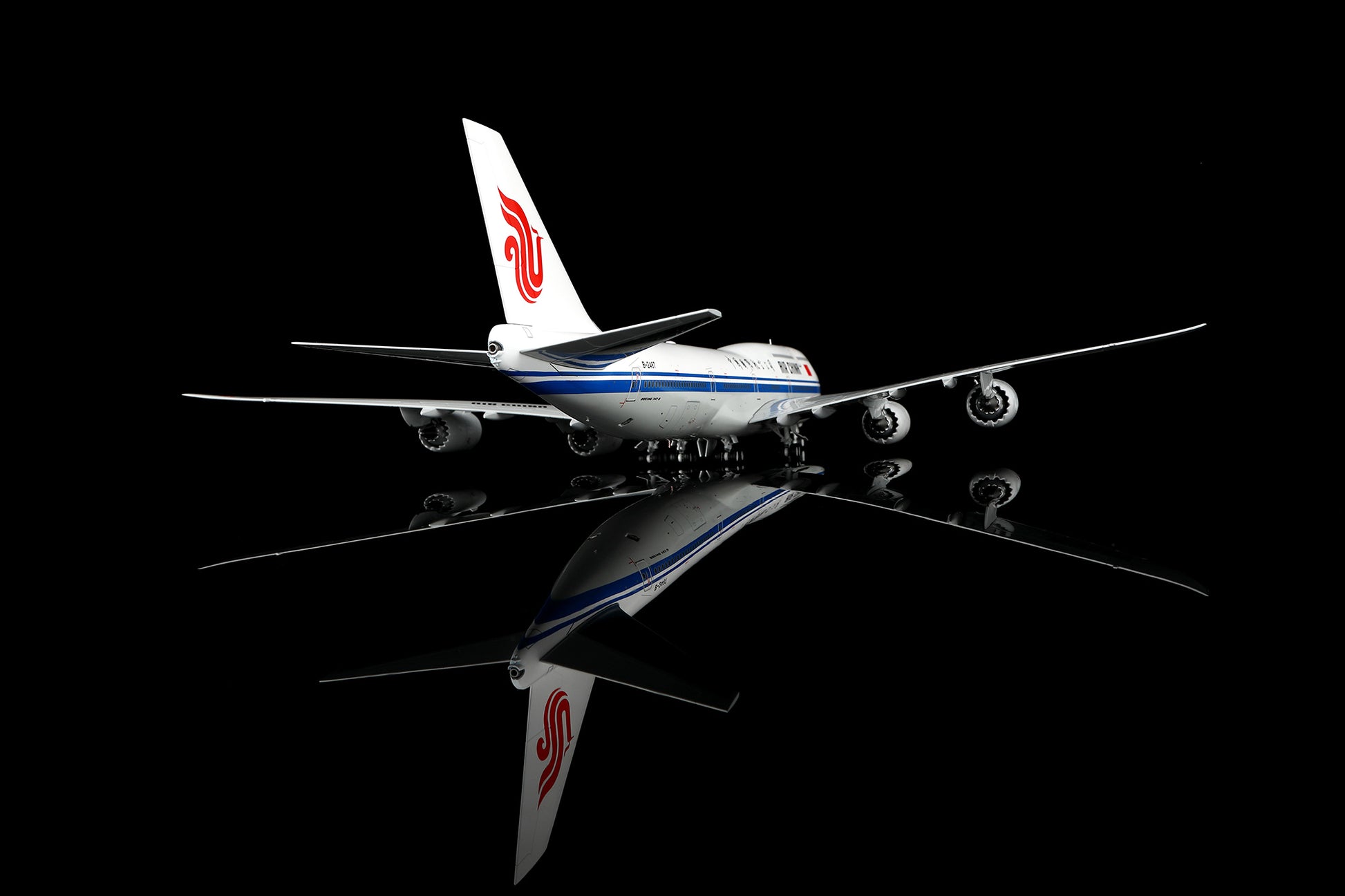 Air China B747-8 B-2487