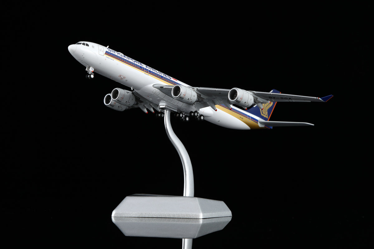 Singapore Airlines Airbus A340-5009V-SGA A530101F Flaps Down
