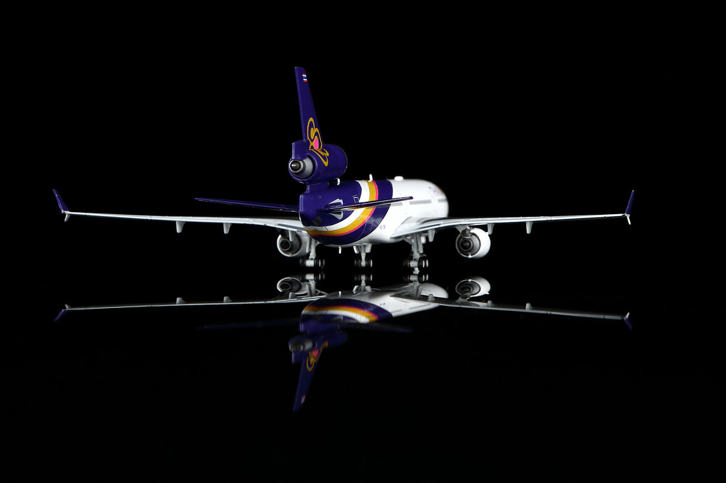 Thai Airways MD-11 HS-TMD Standard Version