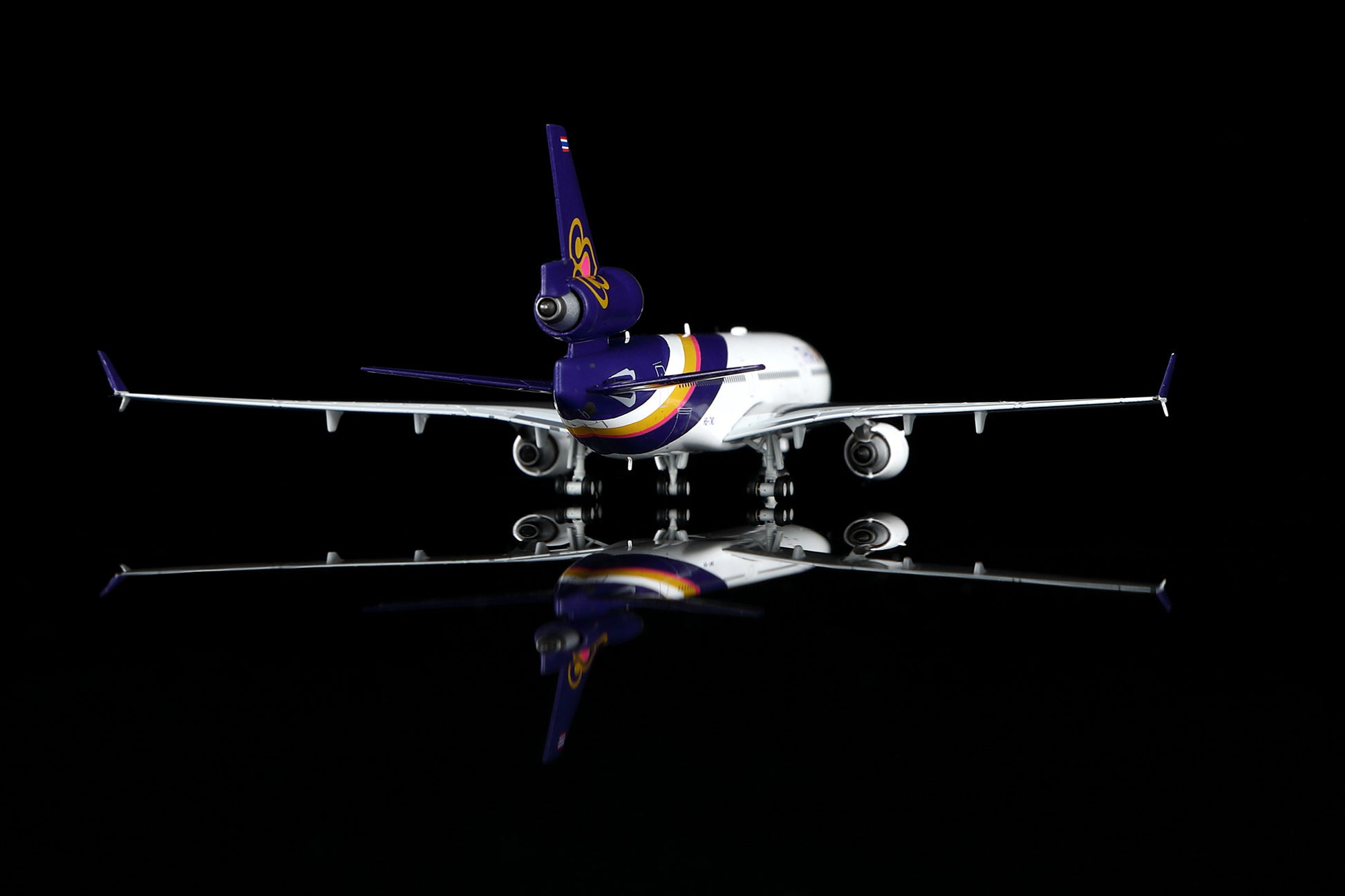 Thai Airways MD-11 HS-TMD Standard Version
