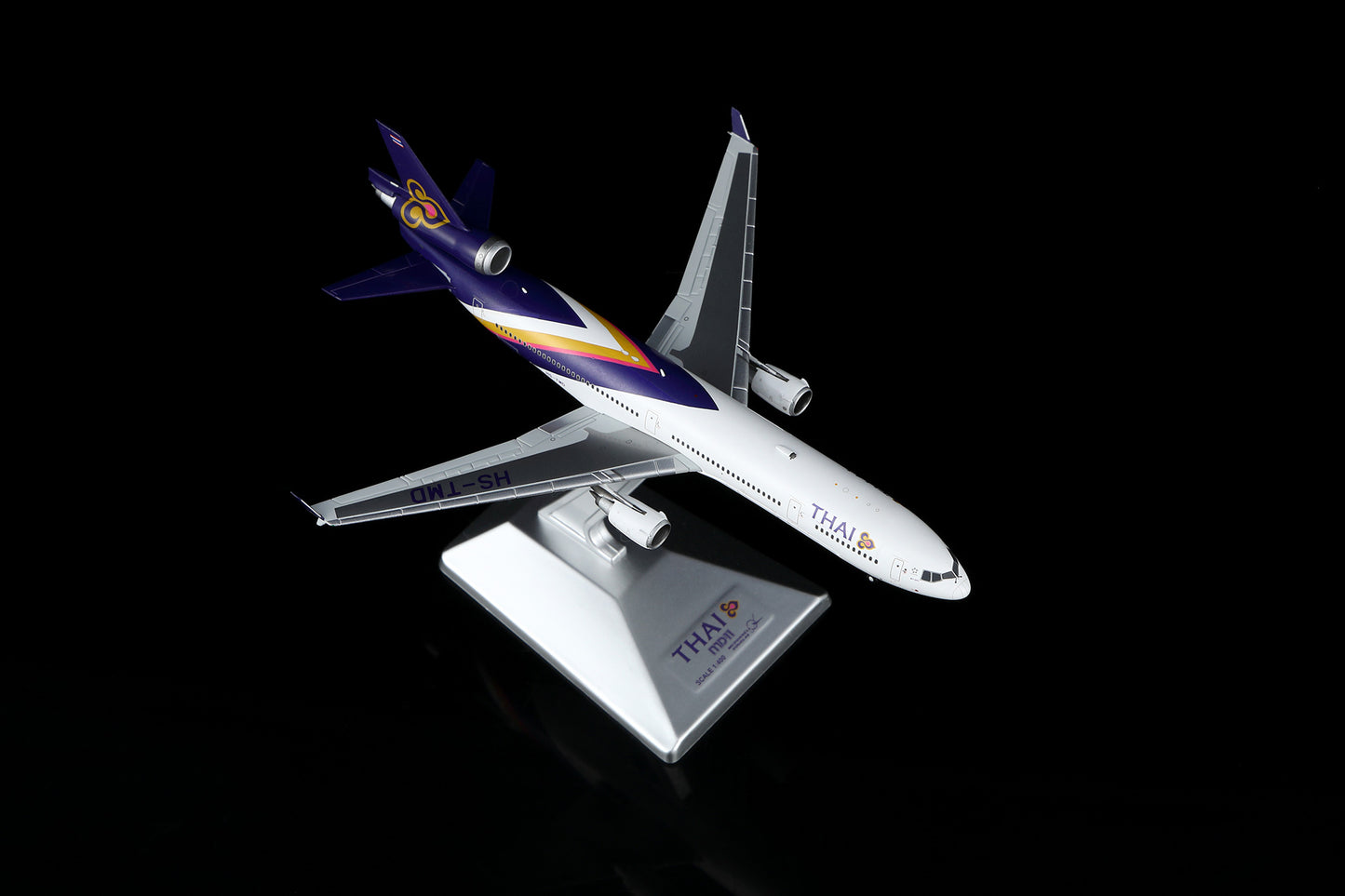 Thai Airways MD-11 HS-TMD Standard Version