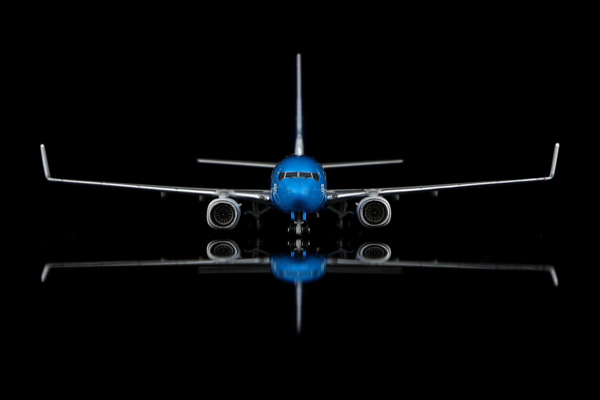 Xiamen Airlines Boeing 737-800 B-5656 Standard Version