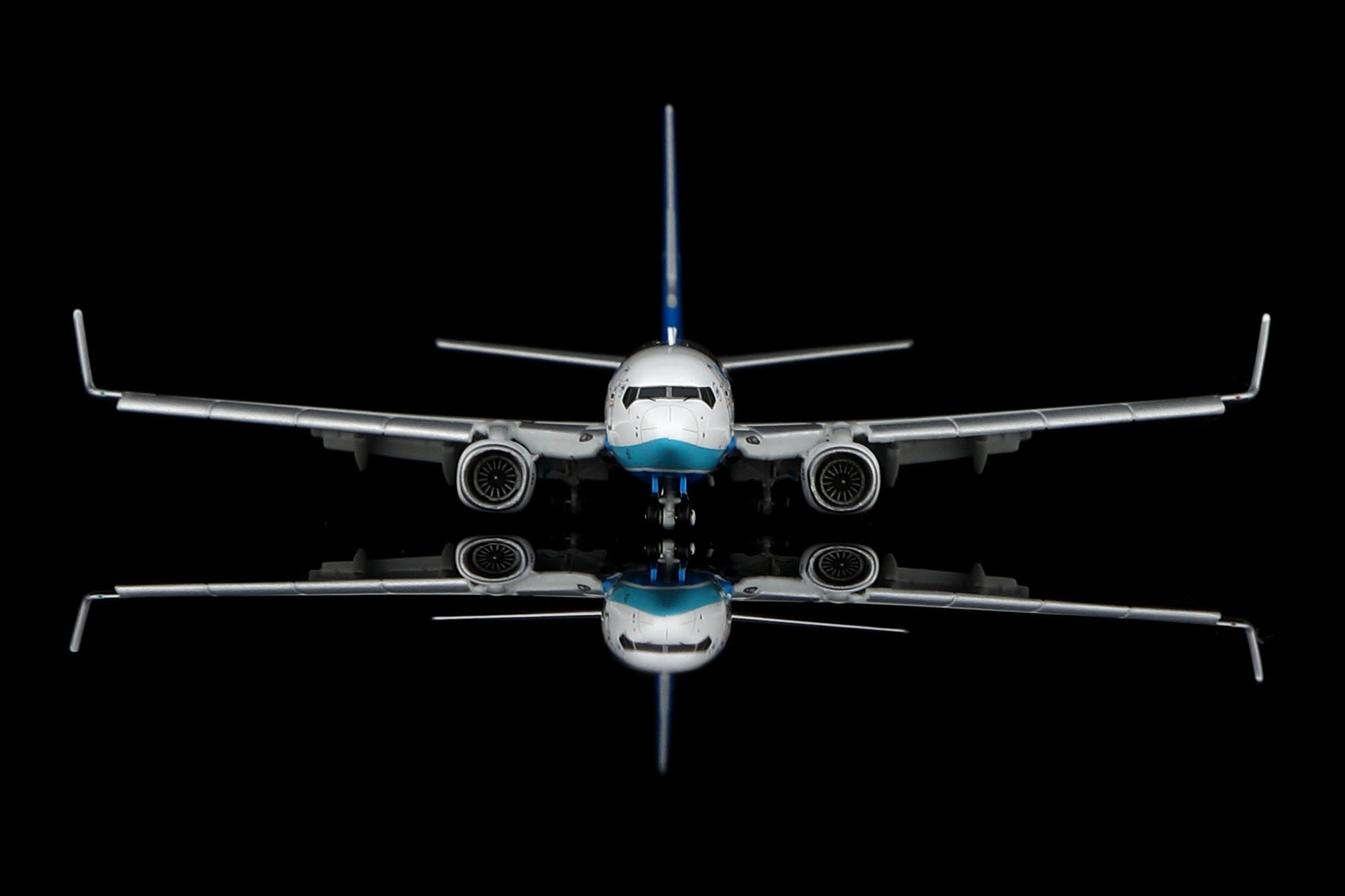 Xiamen Airlines Boeing 737-800 B-5688 Flap-down