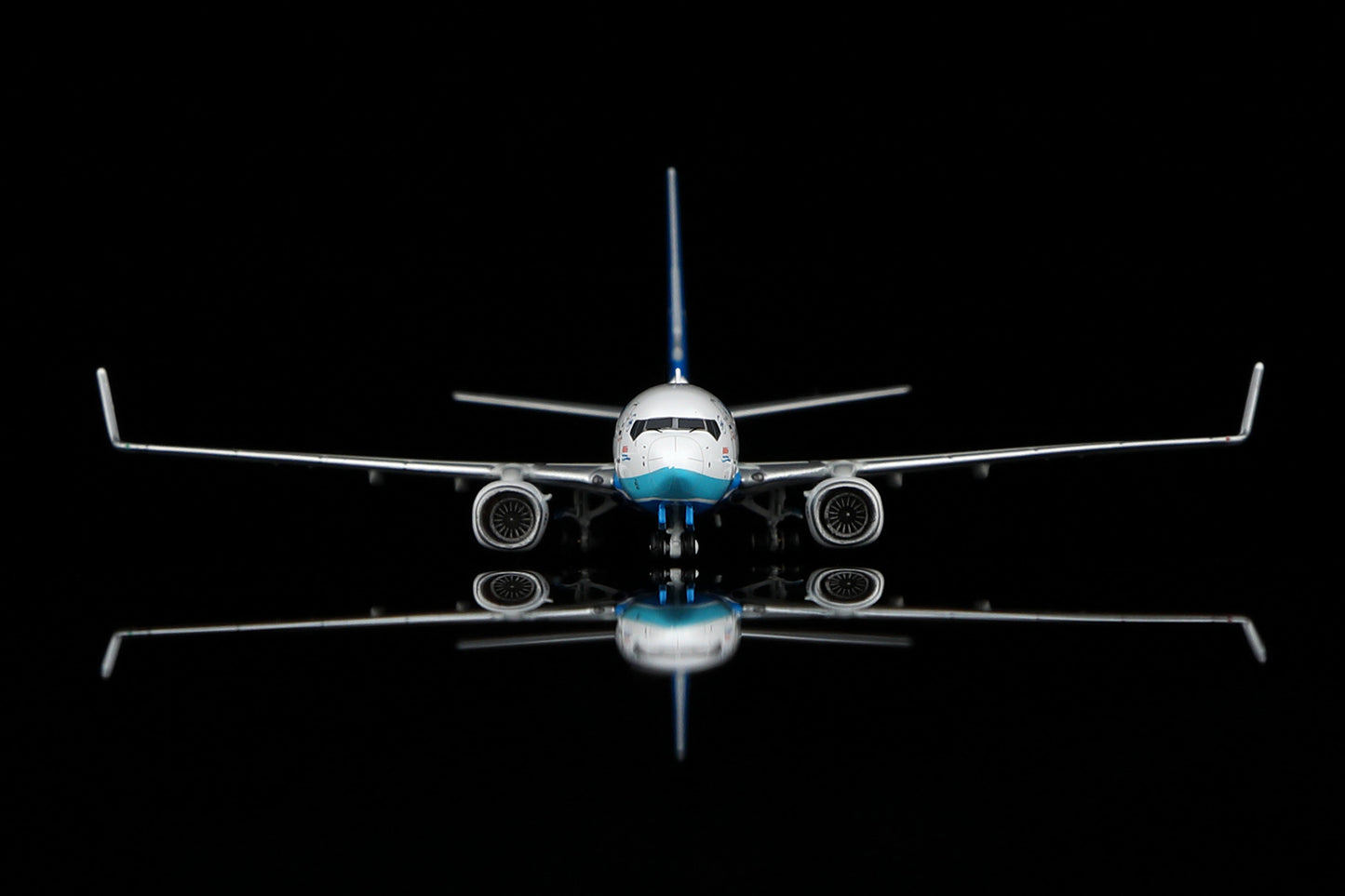 Xiamen Airlines Boeing 737-800 B-7178 Standard Version