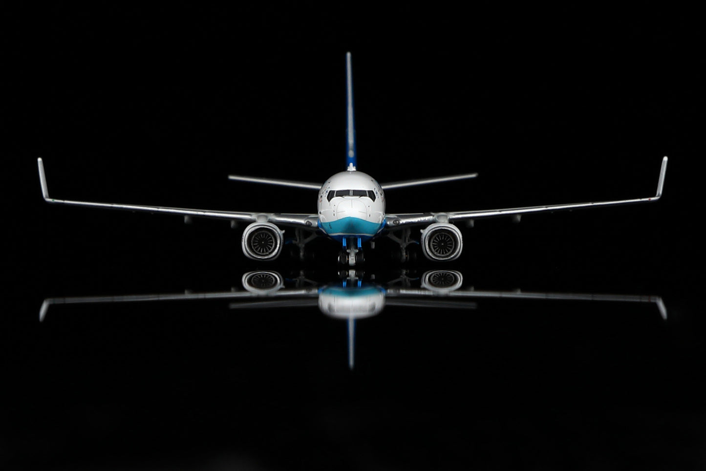 Xiamen Airlines Boeing 737-800 B-1287 Standard Version