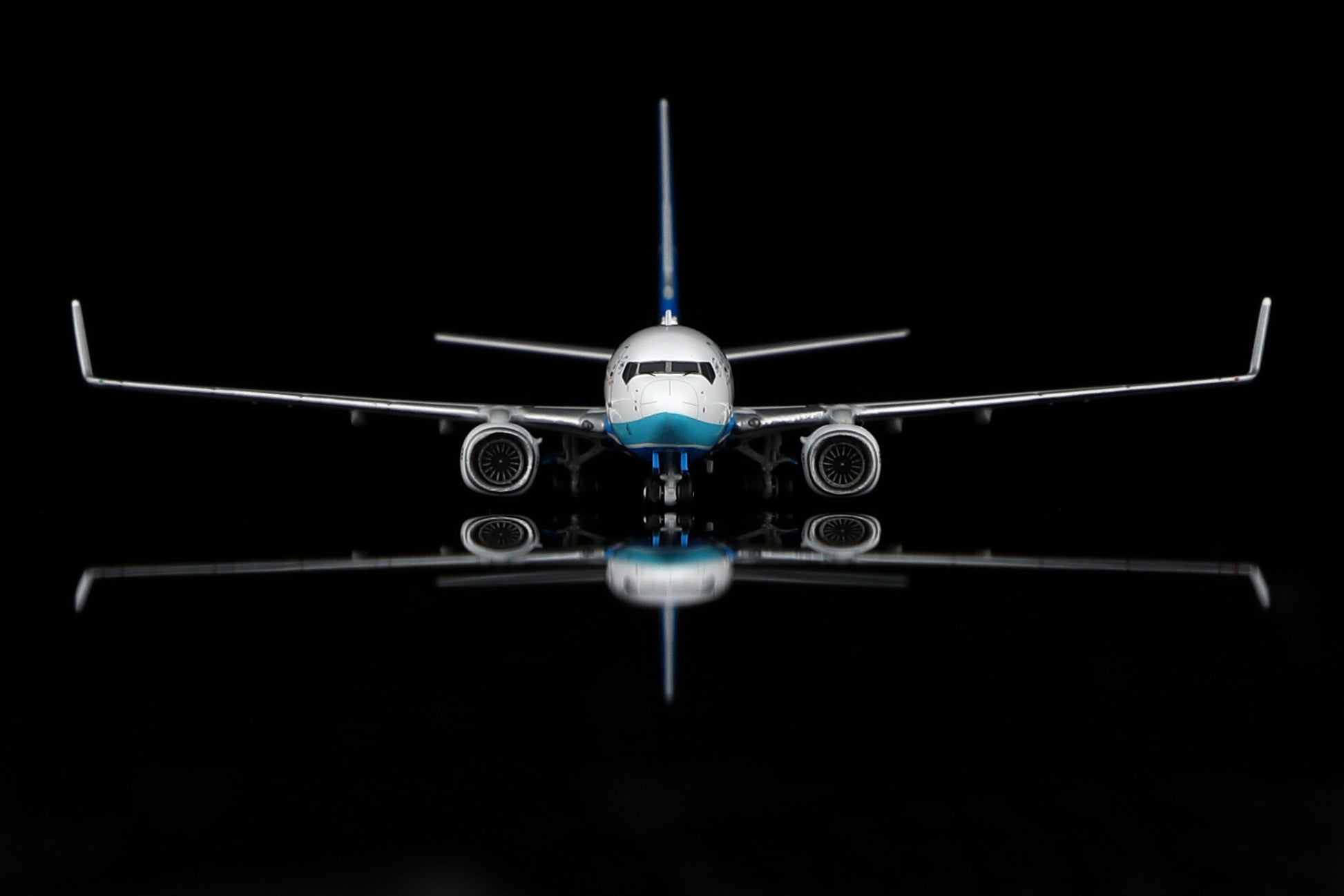 Xiamen Airlines Boeing 737-800 B-1287 Standard Version