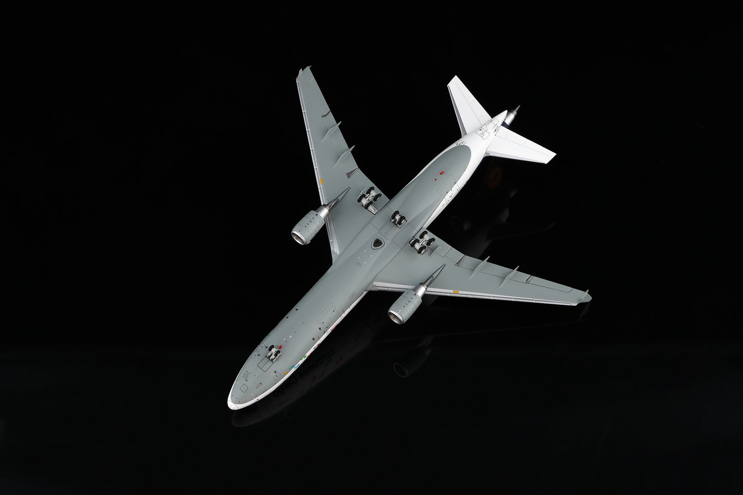 Lufthansa MD-11 D-ALCH Standard Version