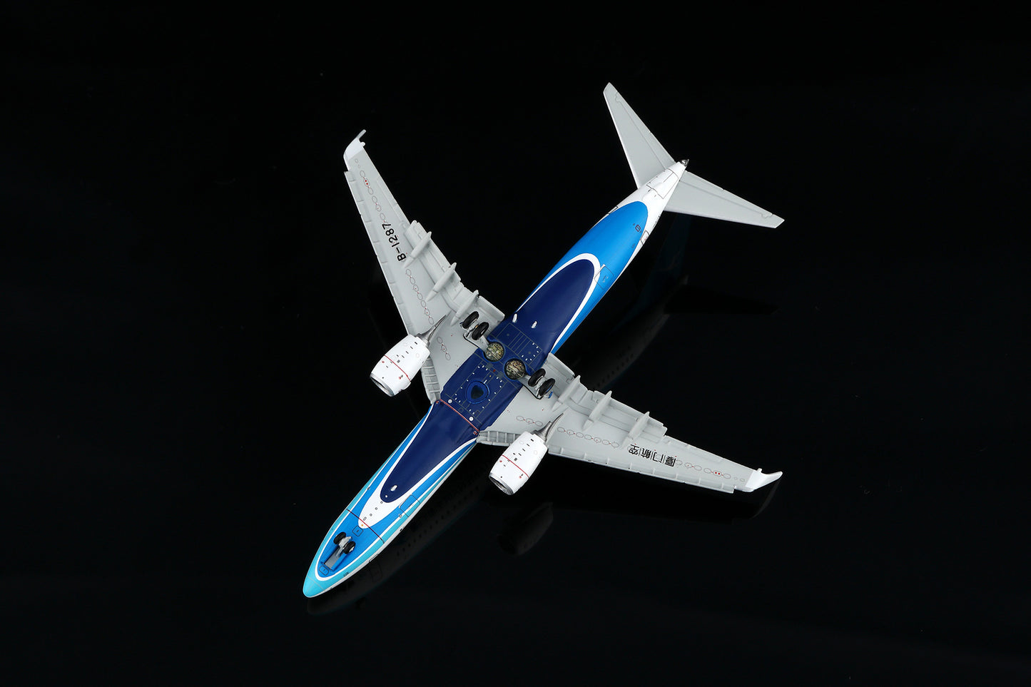 Xiamen Airlines Boeing 737-800 B-1287 Flap-down