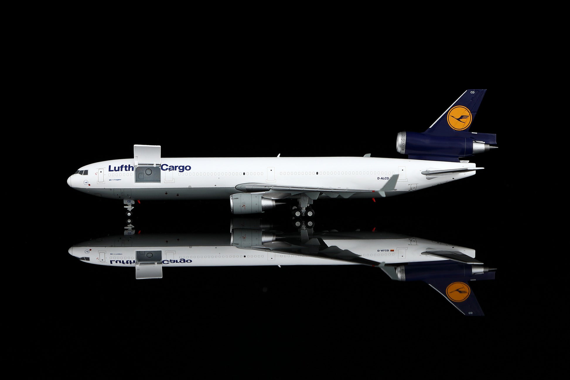 Lufthansa MD-11 D-ALCD Old Painting Interactive Version