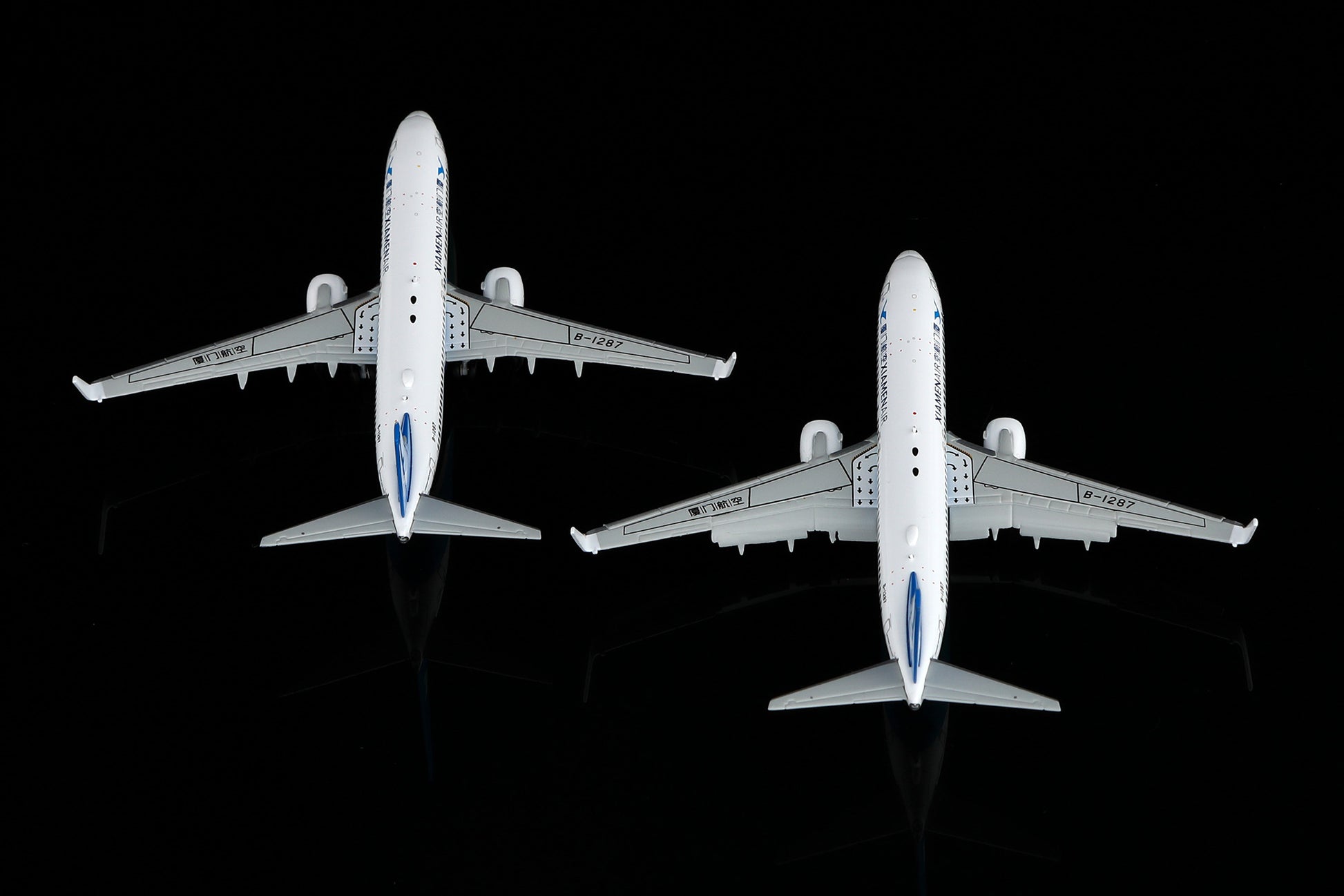Xiamen Airlines Boeing 737-800 B-1287 Standard Version