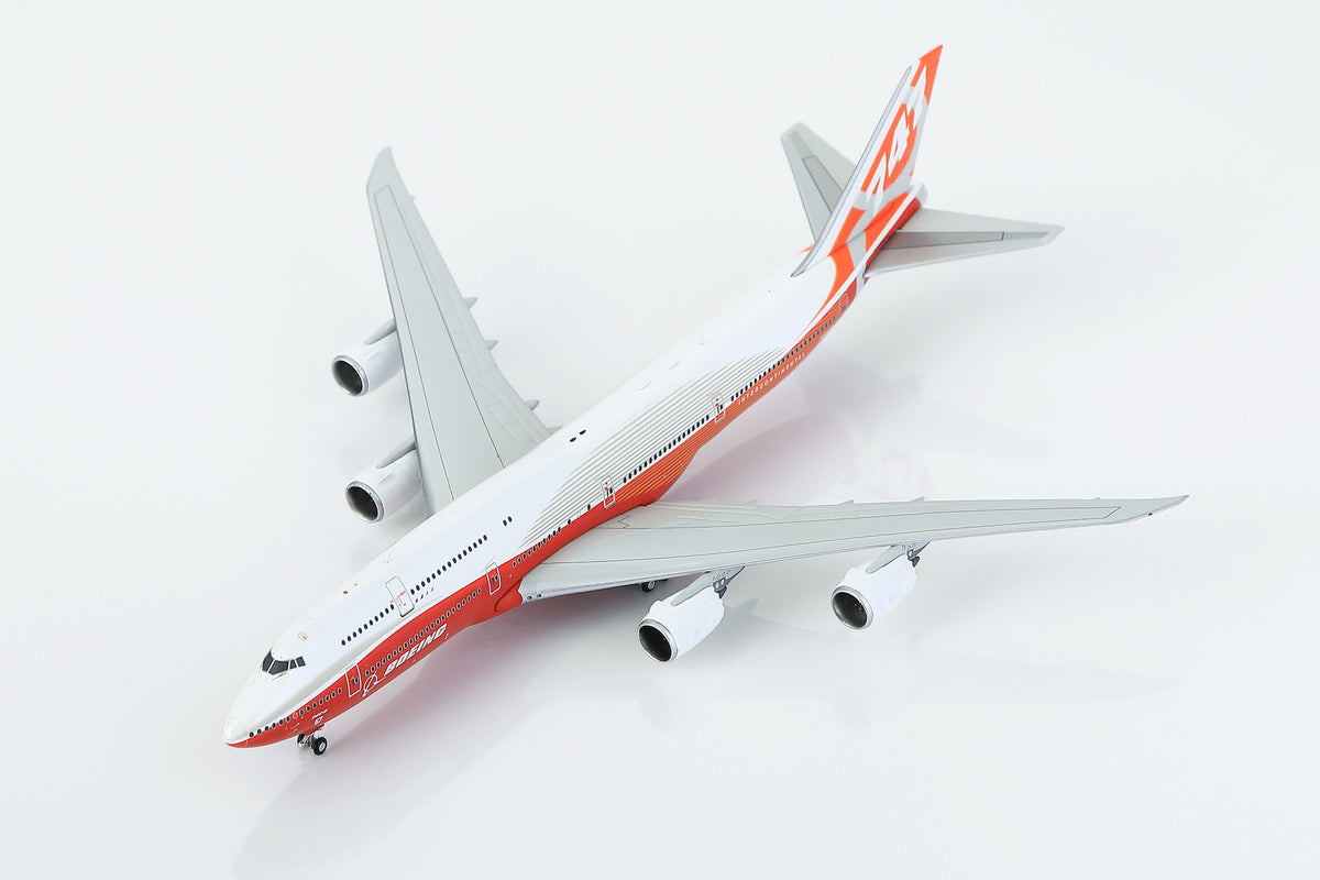 1/400 Boeing Company B747-8 Red "House livery" B631002