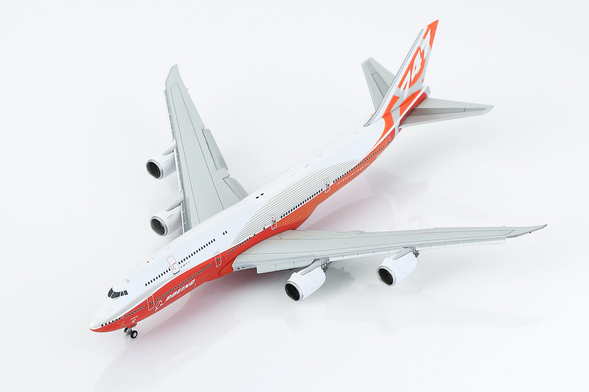 1/400 Boeing Company B747-8 Red "House livery" B631002