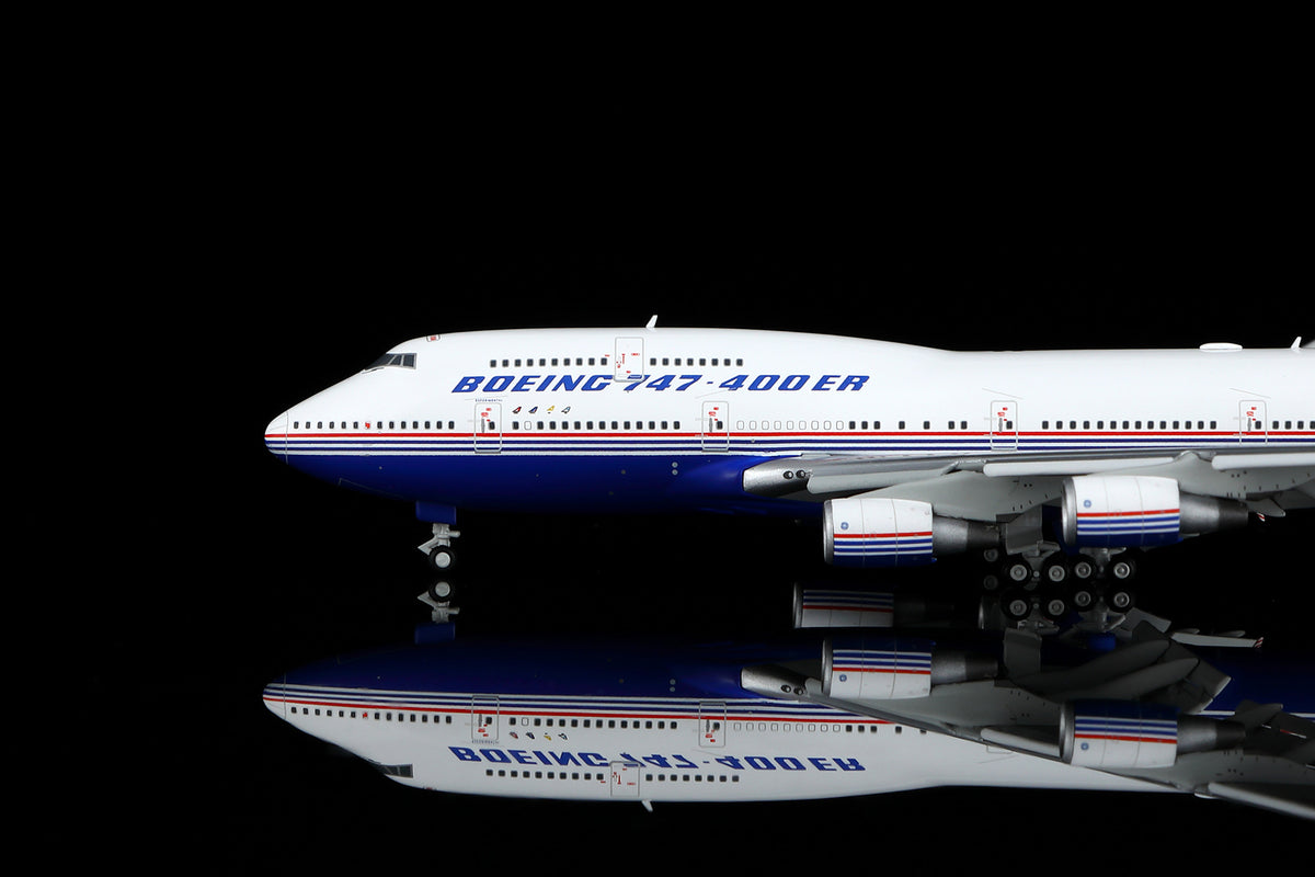 Boeing 747-400 Boeing Company N747ER B611601F Flaps Down