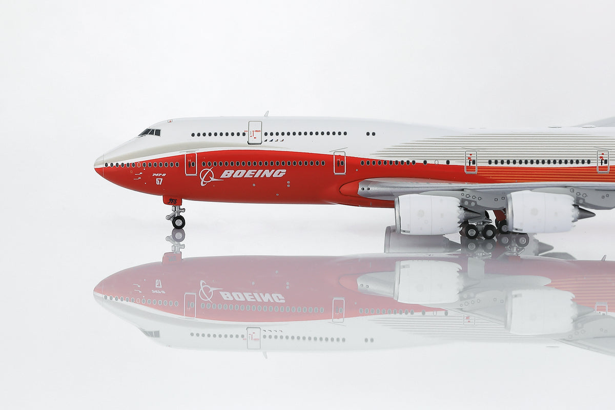 1/400 Boeing Company B747-8 Red "House livery" B631002