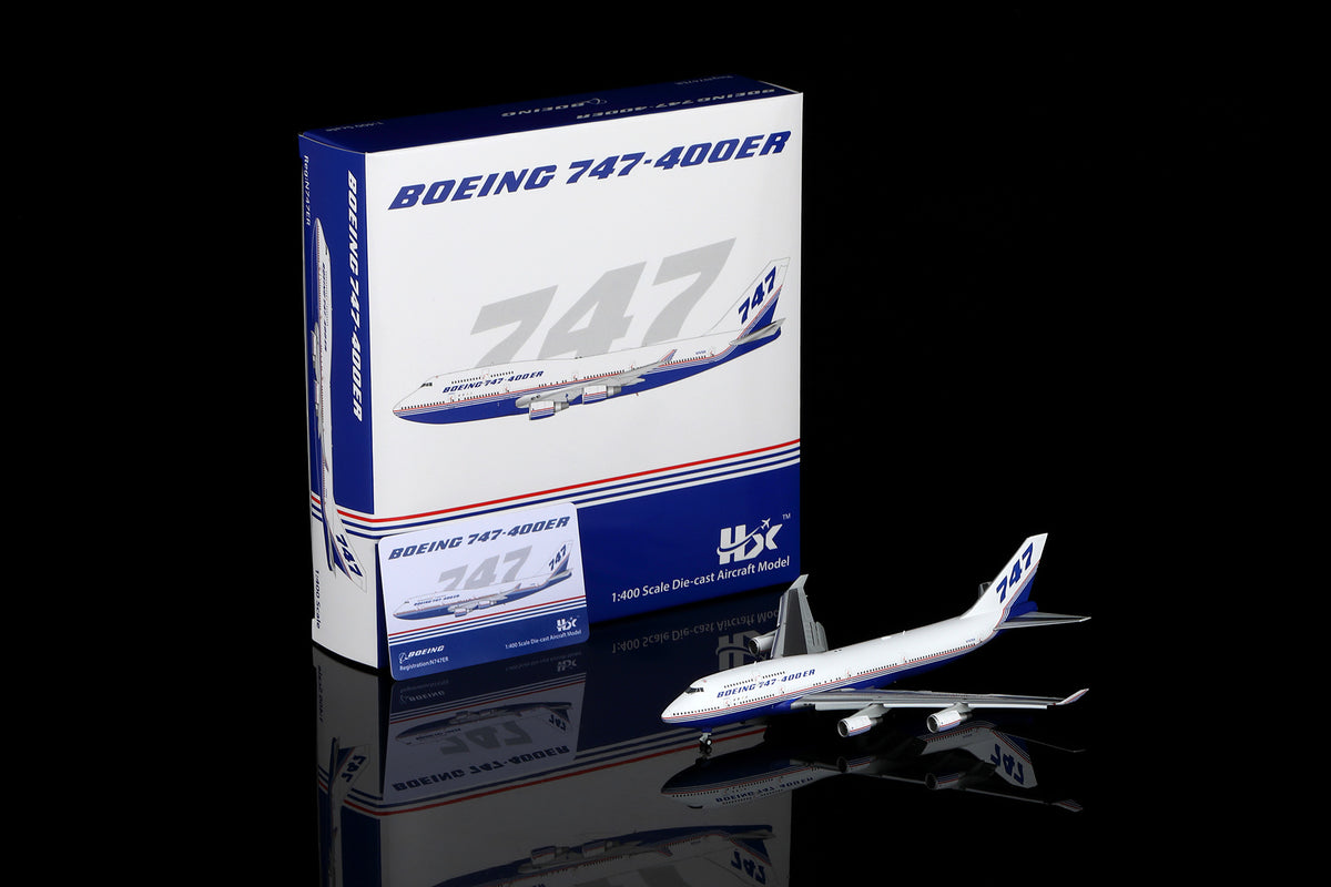 Boeing 747-400 Boeing Company N747ER B611601F Flaps Down - cover