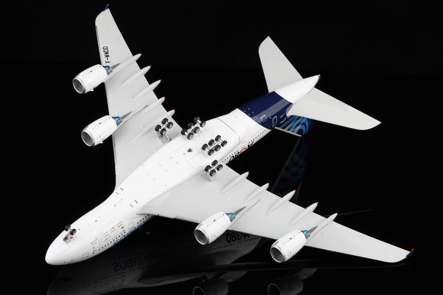Airbus A380 F-WWDD House Color"Love at First Flight"