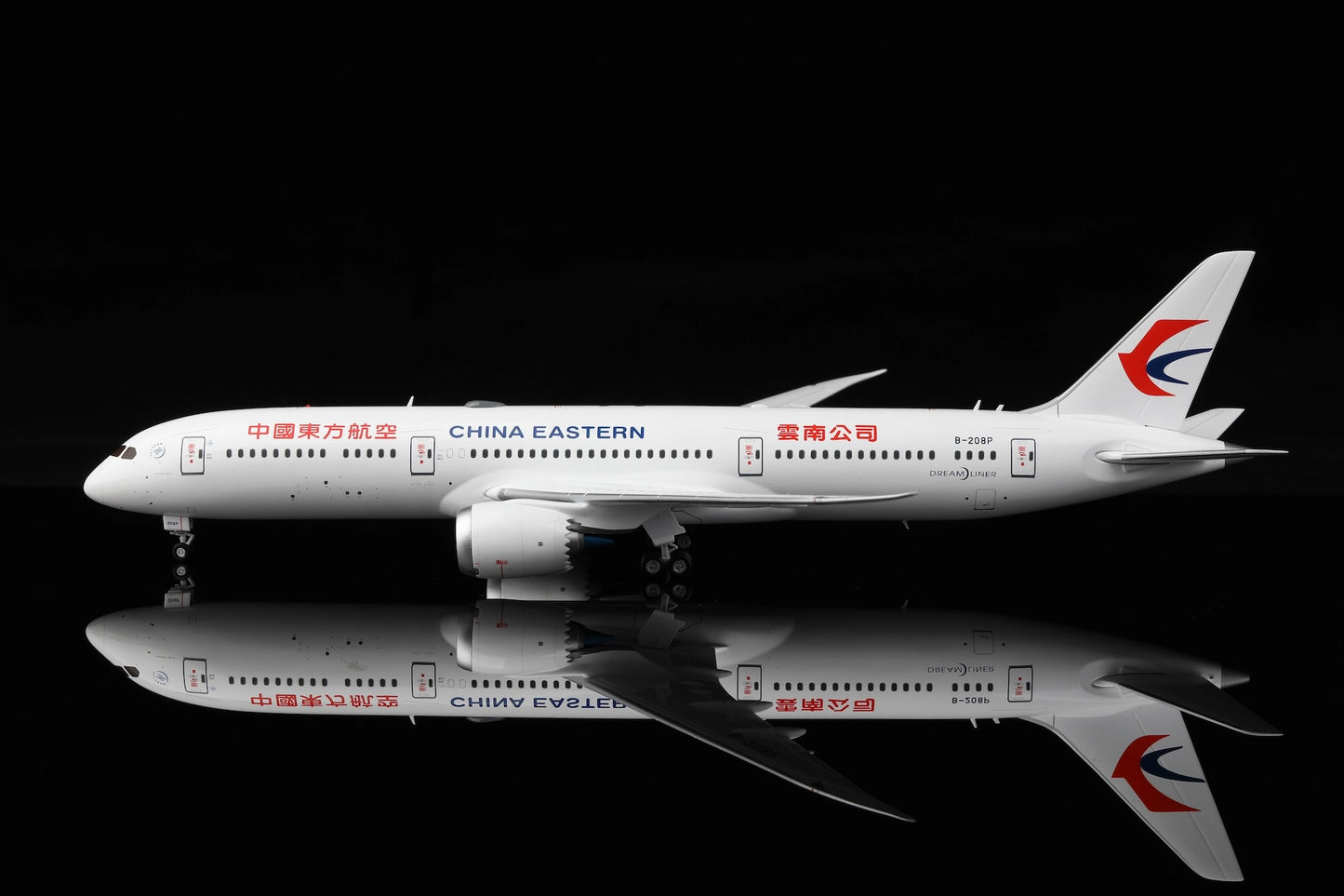 China Eastern Airlines B787-9 B-208P