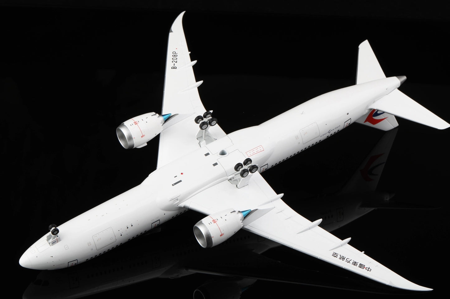 China Eastern Airlines B787-9 B-208P